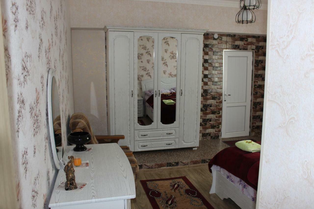 Giorgi's Homestay Kutaisi Luaran gambar